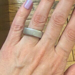 Oura Ring (Gen 3) - Size 7 in Brushed Titanium